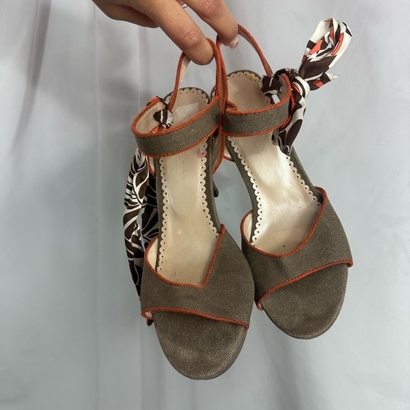 Tracy & Belle tan heels with ribbon tie size 37 - Picture 3 of 10